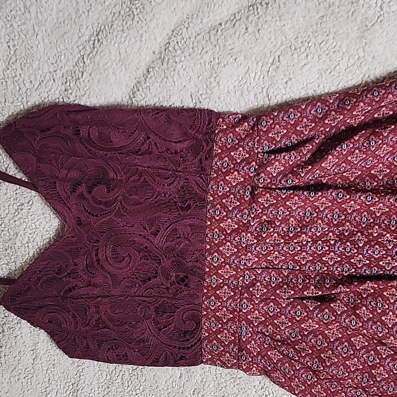 Daytrip Maroon  Patterned Dress - Picture 3 of 8